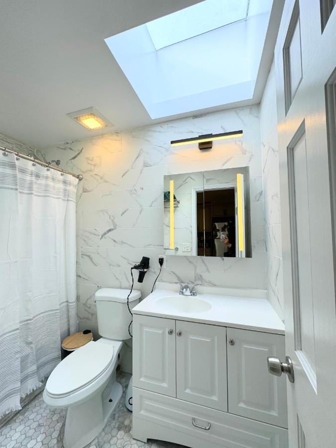 The Waltham Private Room & Bathroom John F Kennedy Jfk Lga Airport Manhattan Penn Station Bullet-Train 15 Min New York Kültér fotó